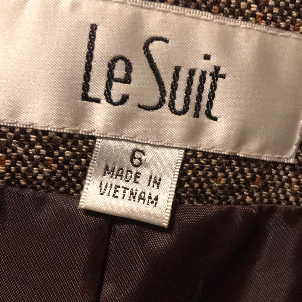 LE SUIT 2 piece skirt size 8 and blazer-6.